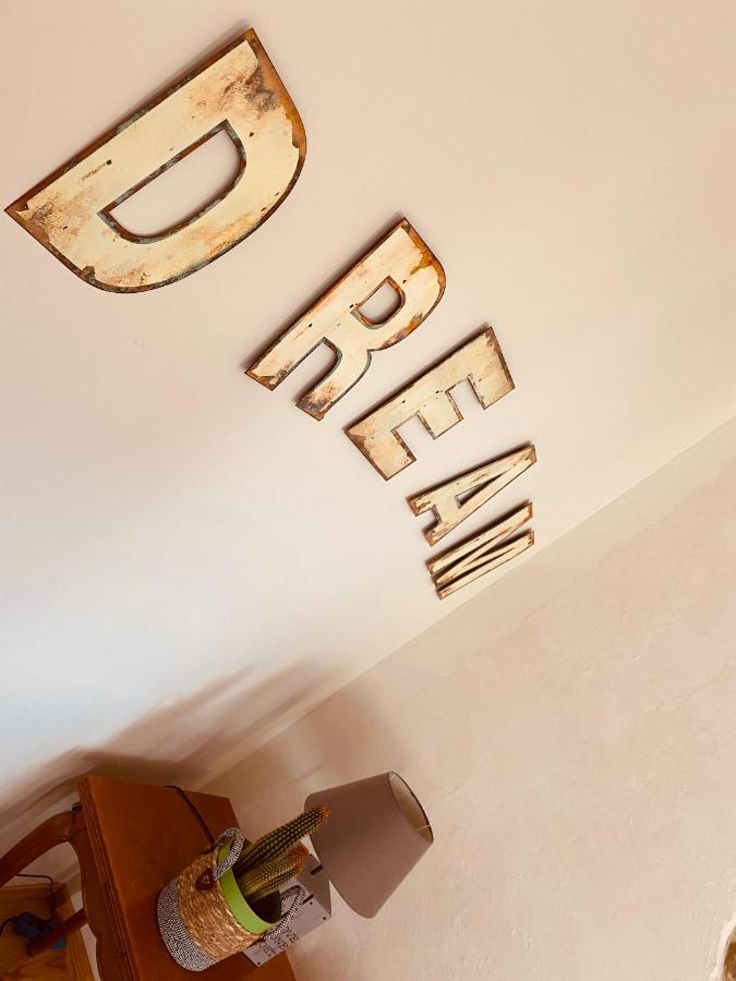 Chambres D'Hotes Domaine Saint-Joly Lasbordes Εξωτερικό φωτογραφία