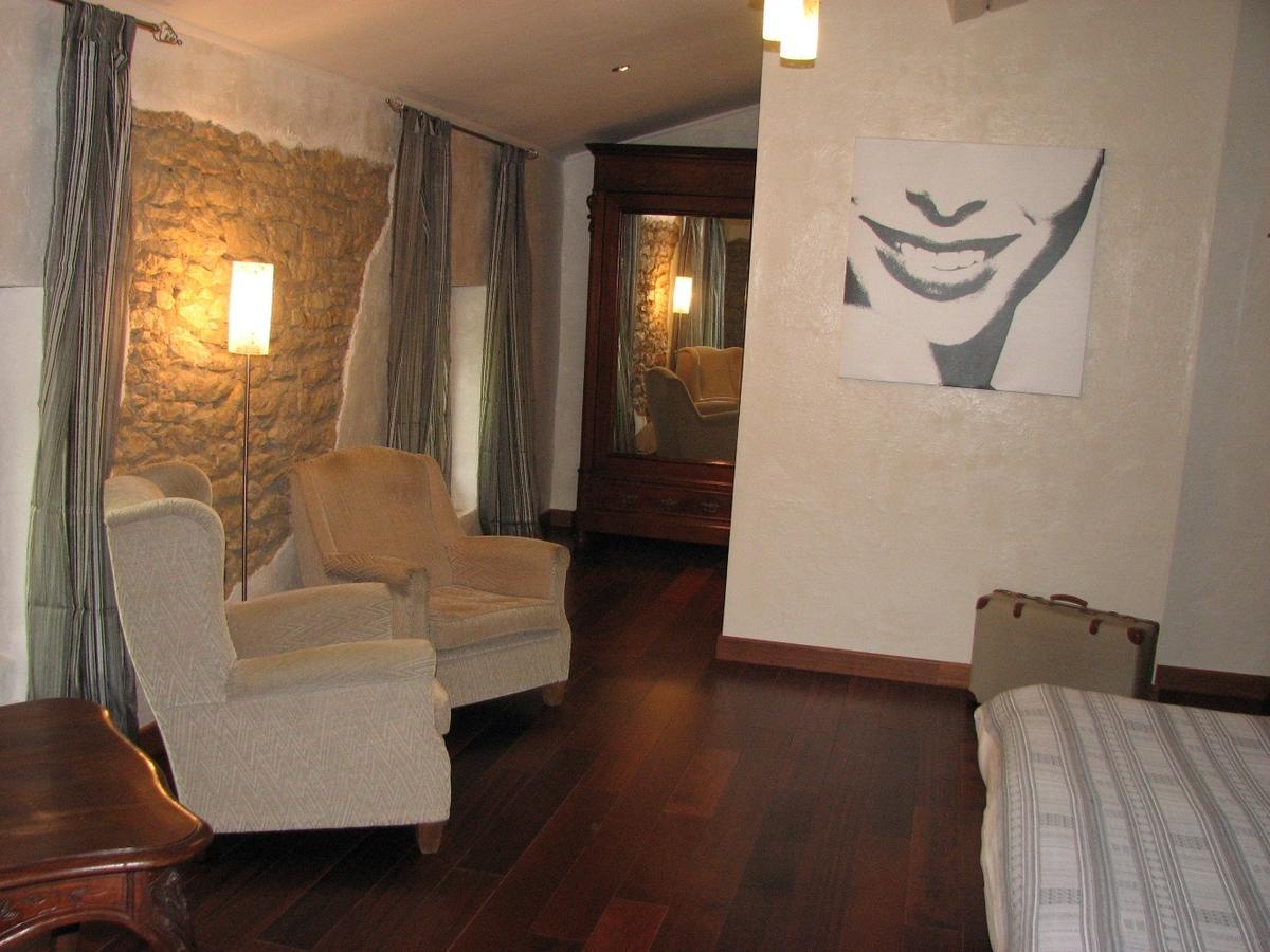 Chambres D'Hotes Domaine Saint-Joly Lasbordes Δωμάτιο φωτογραφία